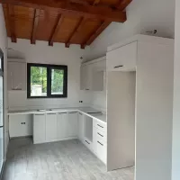 Turak-Mobilya-13-Mutfak-Dolabi-Modelleri-Akrilik-Mutfak-Dolabi-Mutfak-Dolabi-Renkleri-Lak-Panel-Mutfak-Dolabi-High-Gloss-Mutfak-Dolabi-Kulpsuz-Mutfak-Dolabi