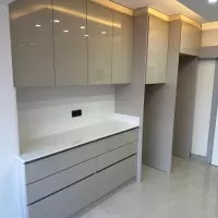 Turak-Mobilya-16-Mutfak-Dolabi-Modelleri-Akrilik-Mutfak-Dolabi-Mutfak-Dolabi-Renkleri-Lak-Panel-Mutfak-Dolabi-High-Gloss-Mutfak-Dolabi-Kulpsuz-Mutfak-Dolabi