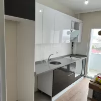 Turak-Mobilya-26-Mutfak-Dolabi-Modelleri-Akrilik-Mutfak-Dolabi-Mutfak-Dolabi-Renkleri-Lak-Panel-Mutfak-Dolabi-High-Gloss-Mutfak-Dolabi-Kulpsuz-Mutfak-Dolabi