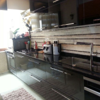 Siyah-Renk-Mutfak-Dolabi-3